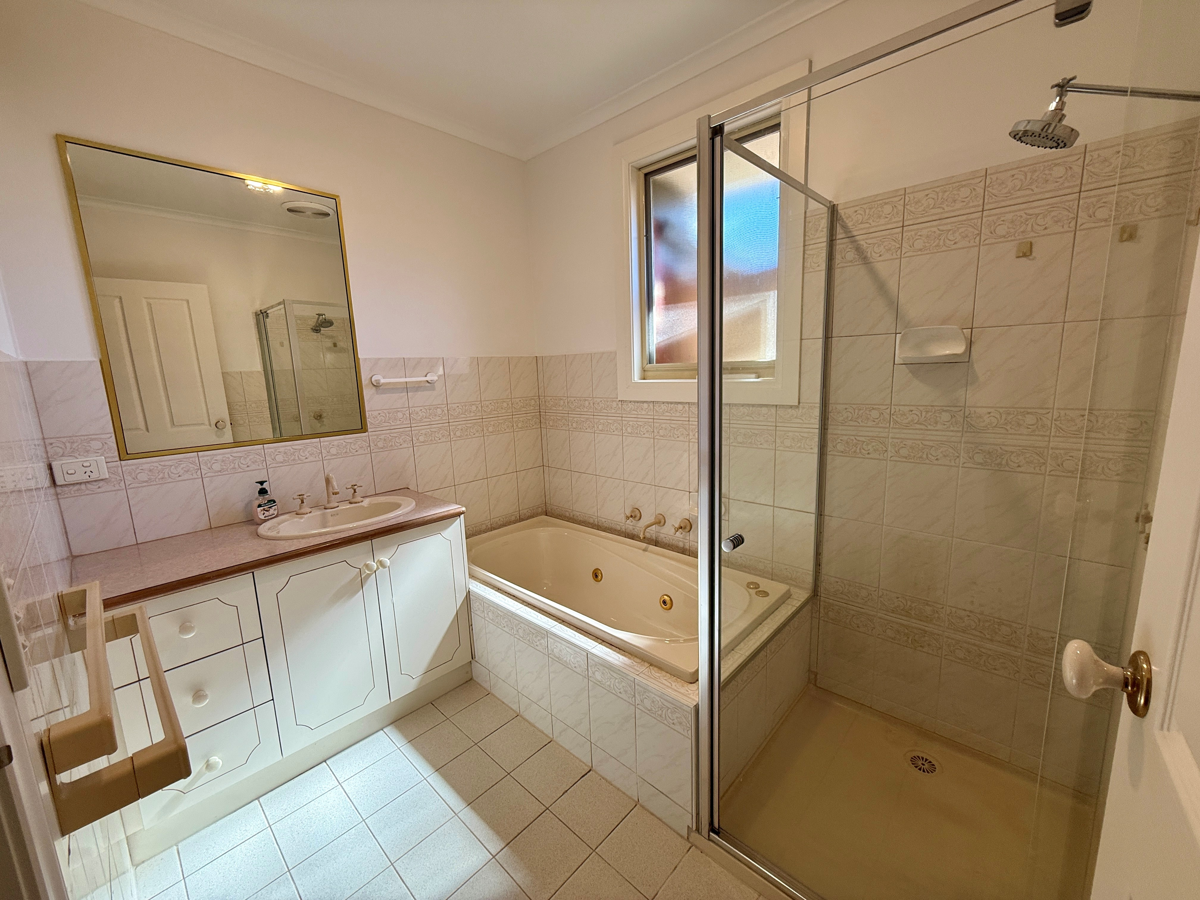 3/32 Cooper Street, Essendon — view 9