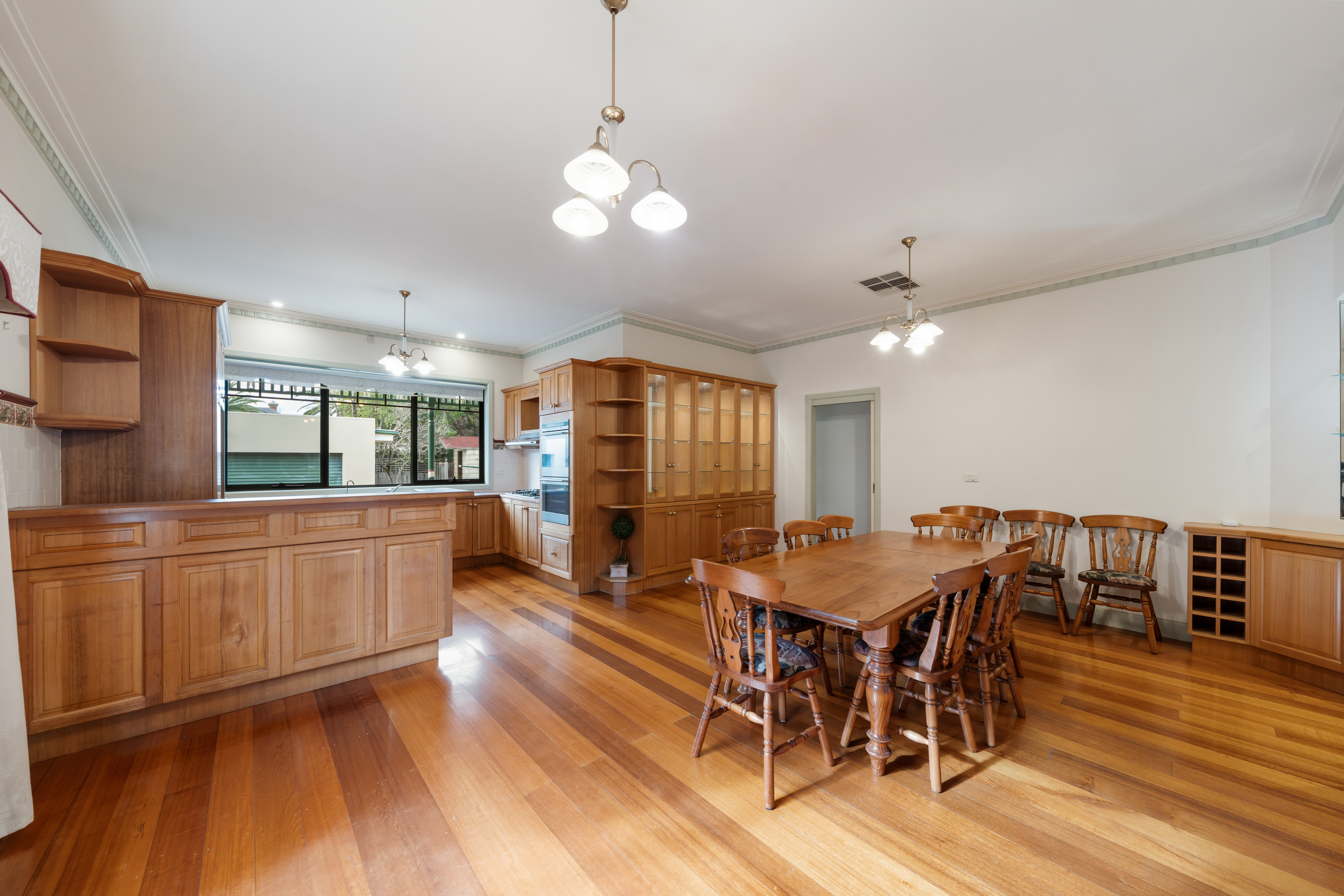 121 Fawkner Street, Aberfeldie — view 2