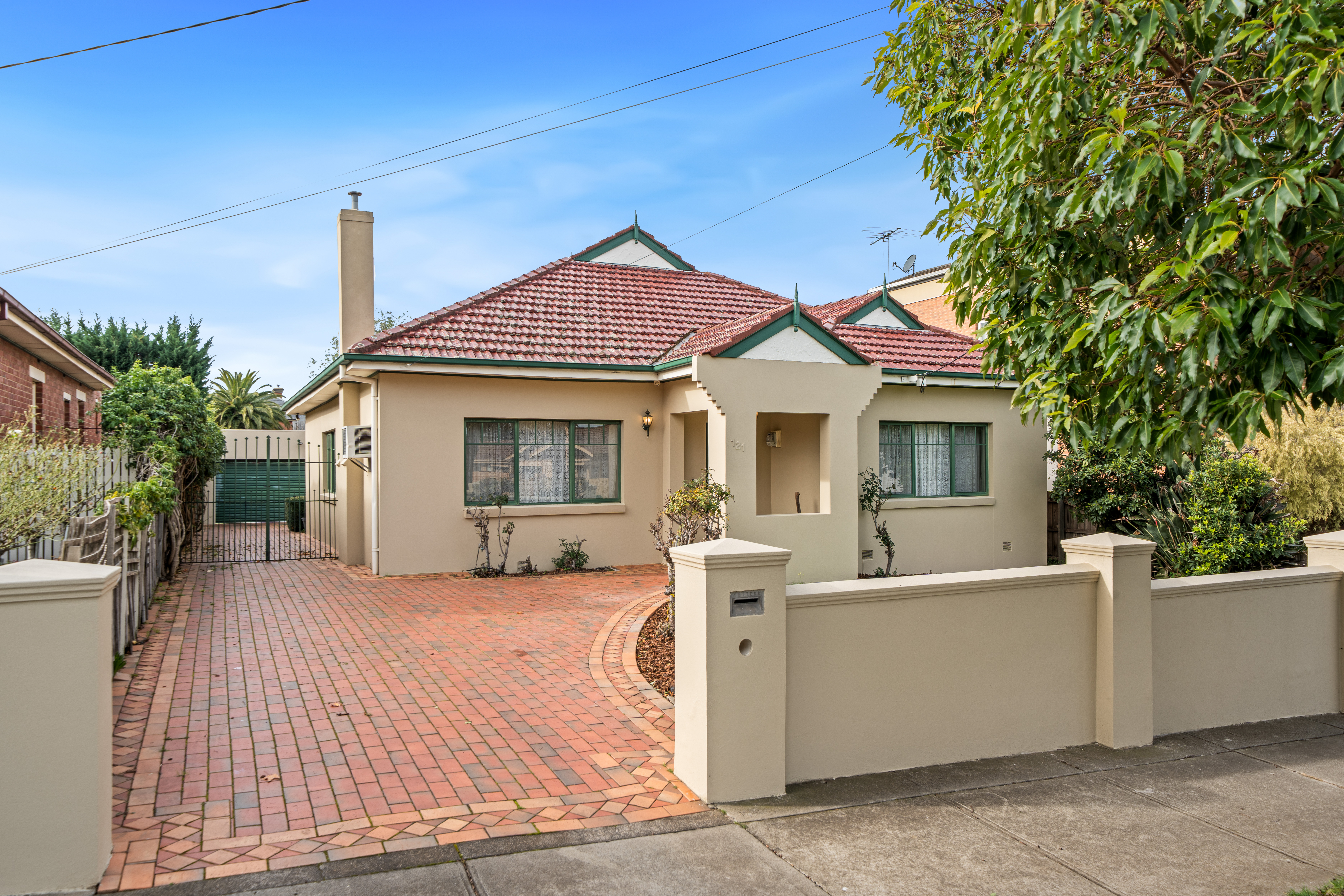 121 Fawkner Street, Aberfeldie