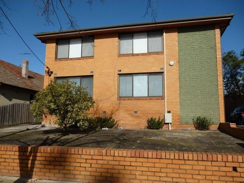 8/275 Balaclava Road, Caulfield North