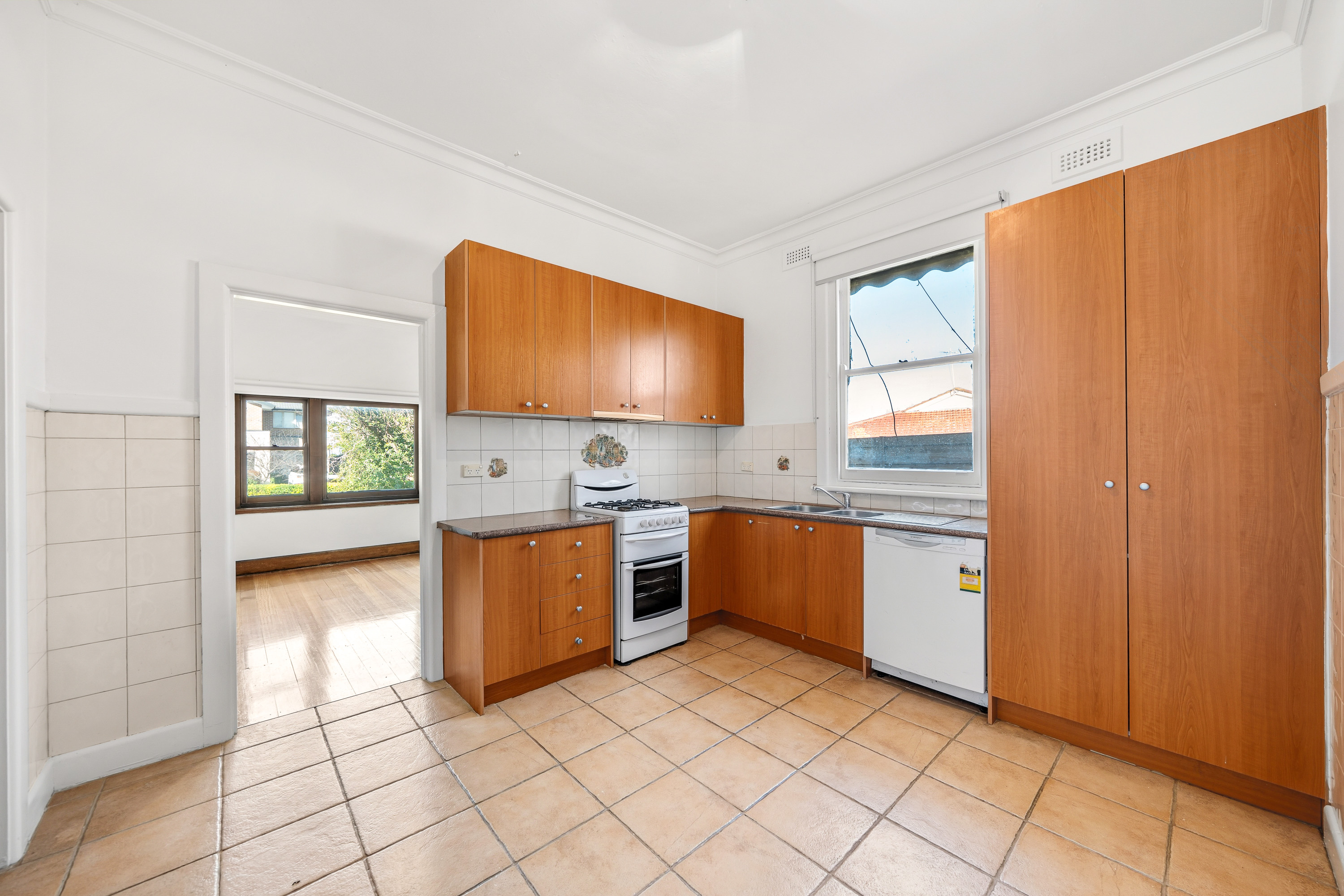 70 Spencer Street, Essendon — view 5