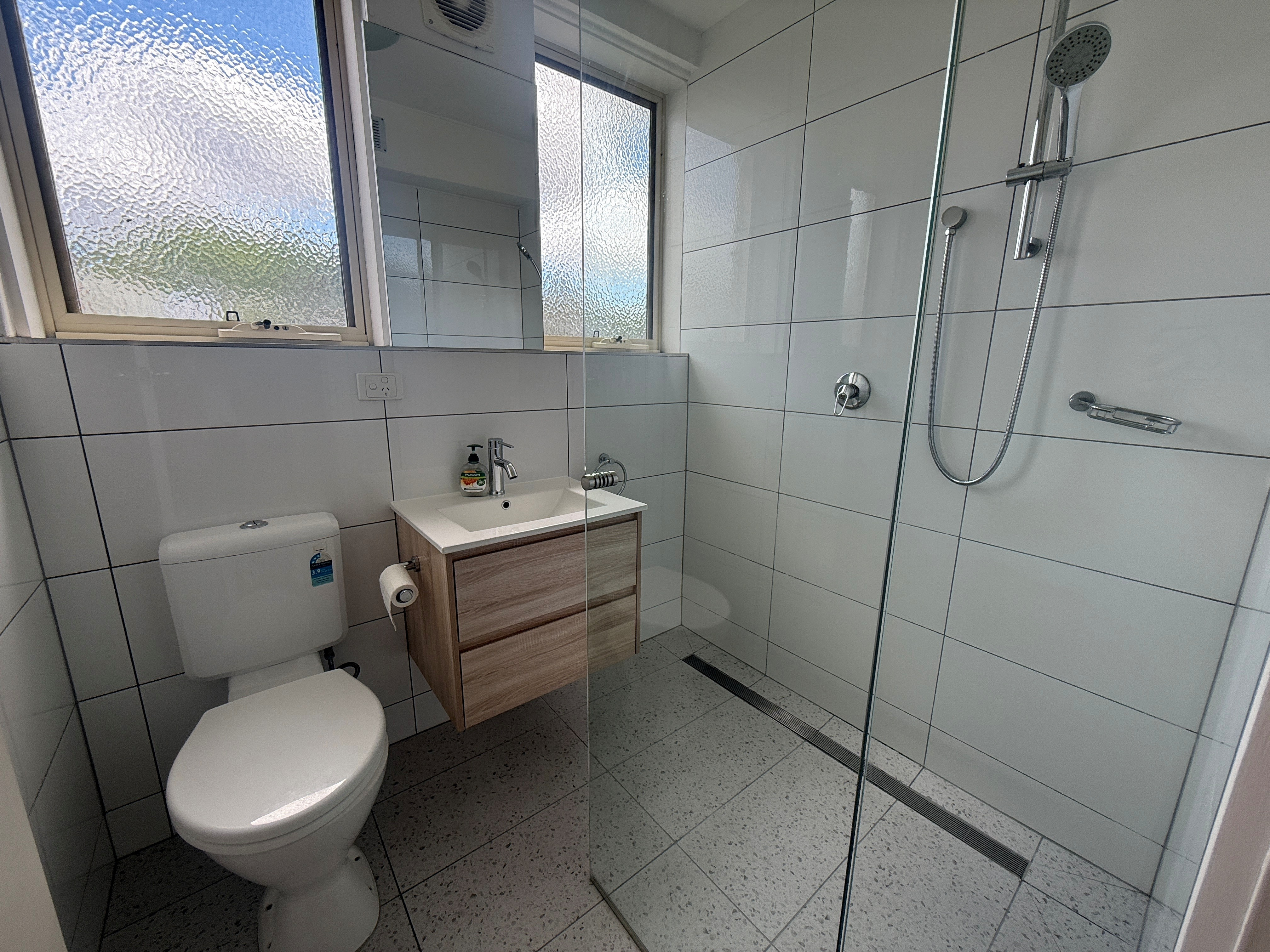 10/96 Glass Street, Essendon — view 6