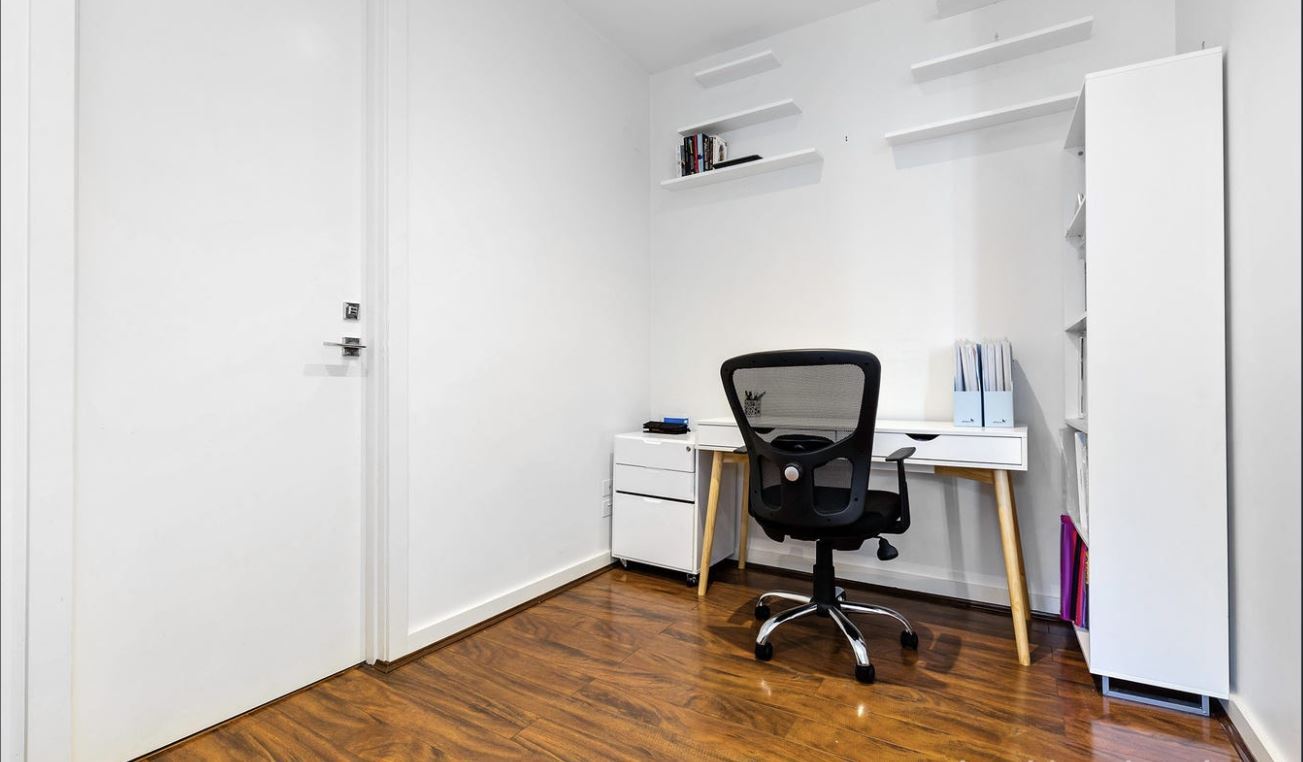 8/42 Eucalyptus Drive, Maidstone — view 4