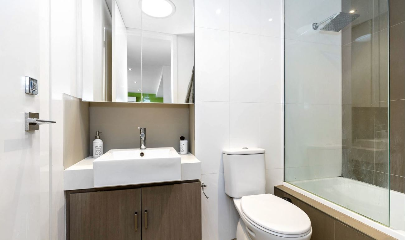 8/42 Eucalyptus Drive, Maidstone — view 6