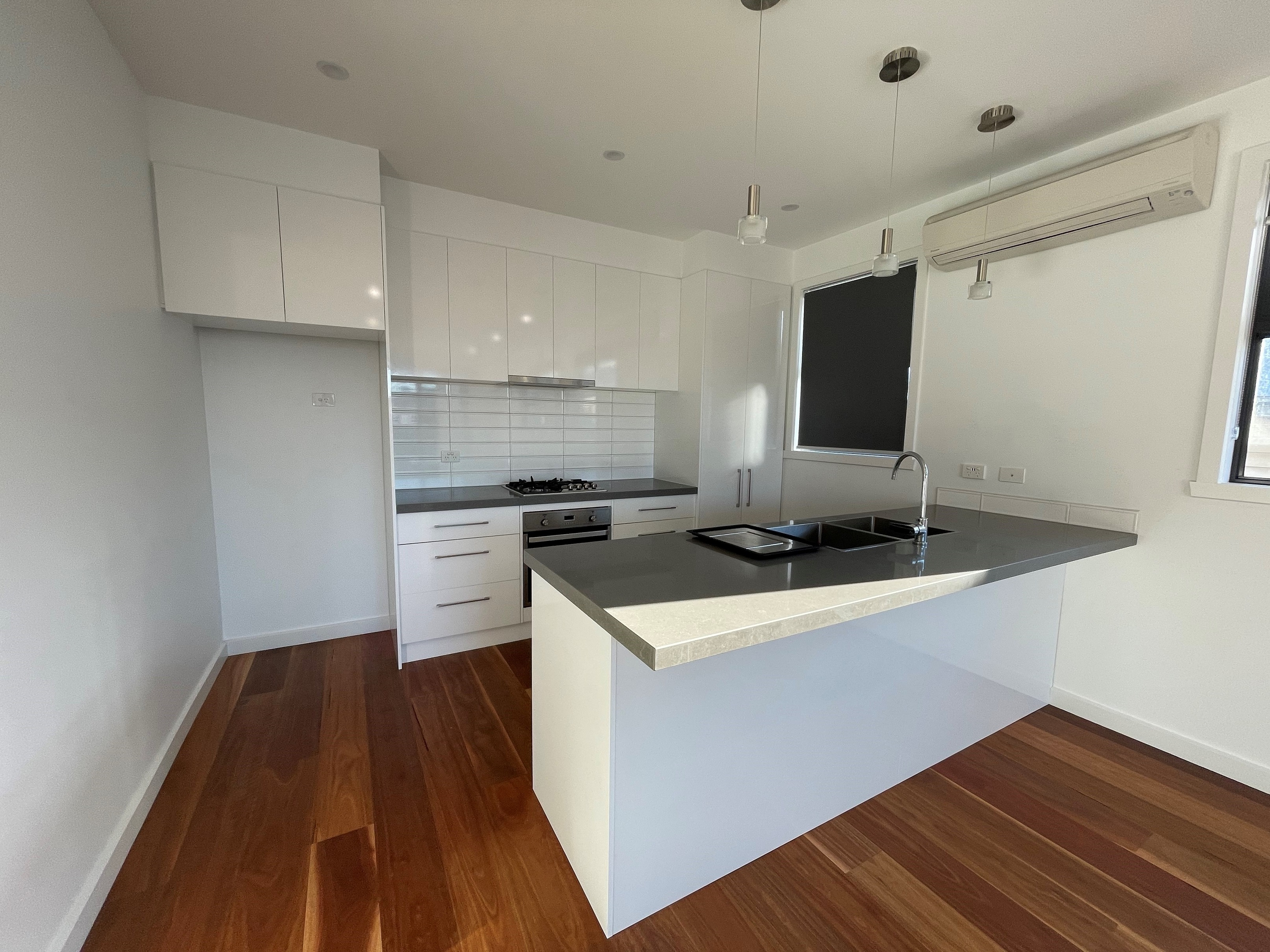 4/2 Beaver Street, Aberfeldie — view 4