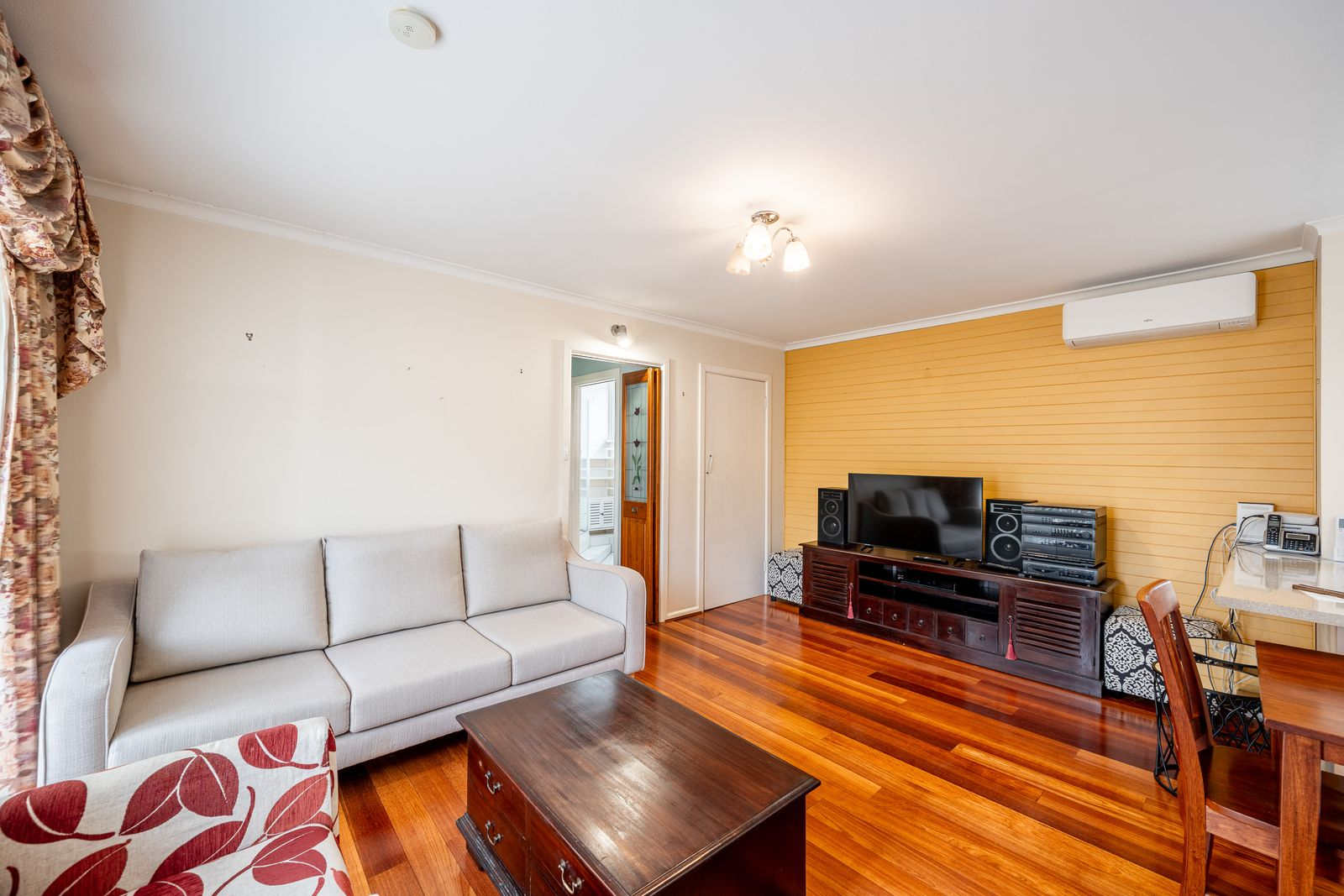 8/99 Glass Street, Essendon — view 4