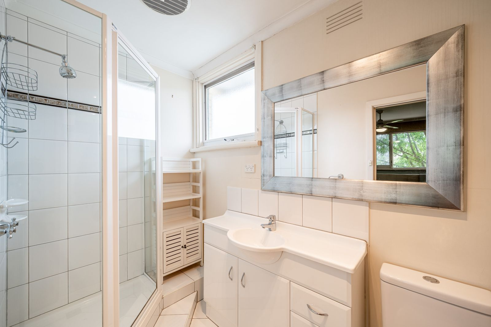 8/99 Glass Street, Essendon — view 5