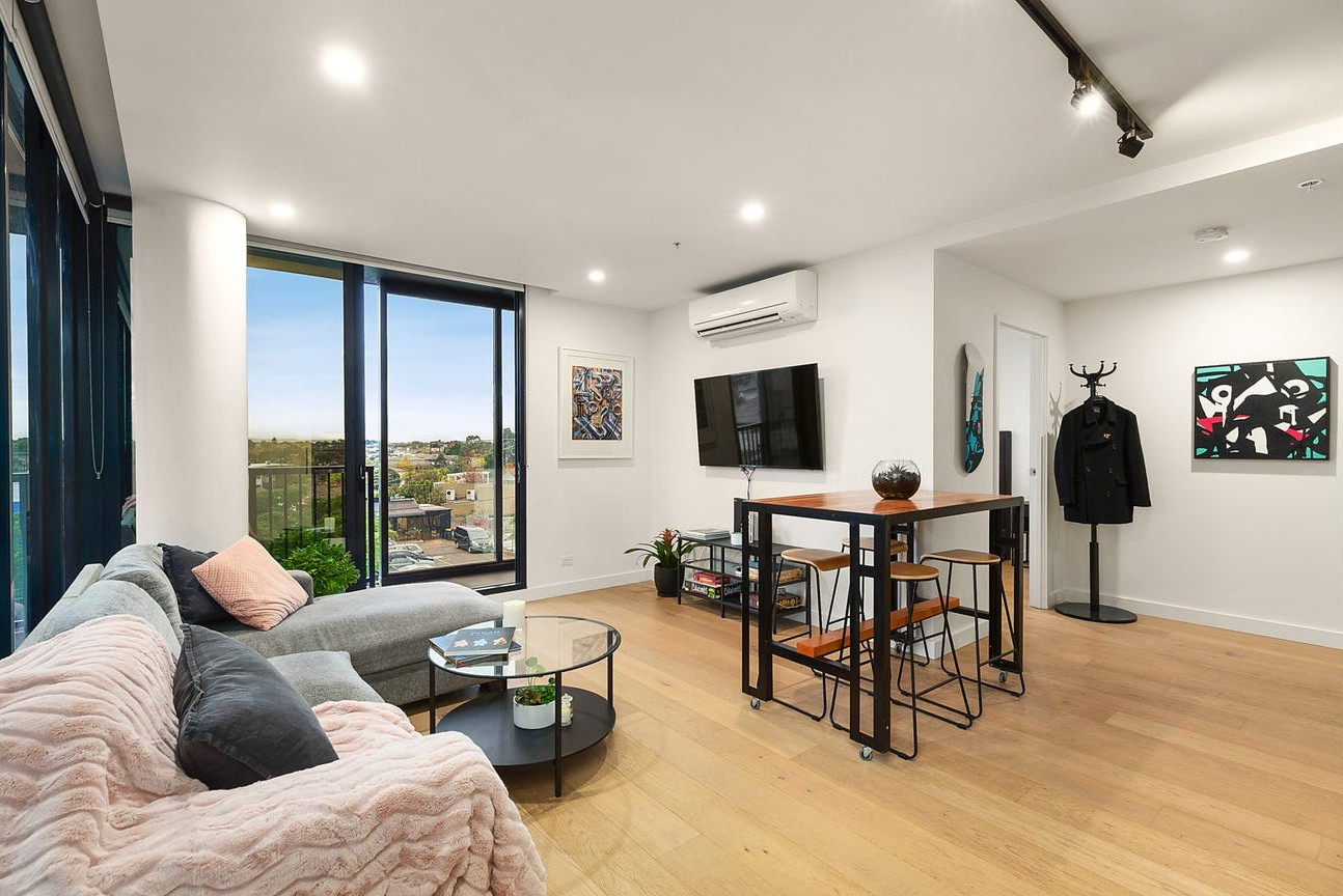 201/40 Collins Street, Essendon — view 2
