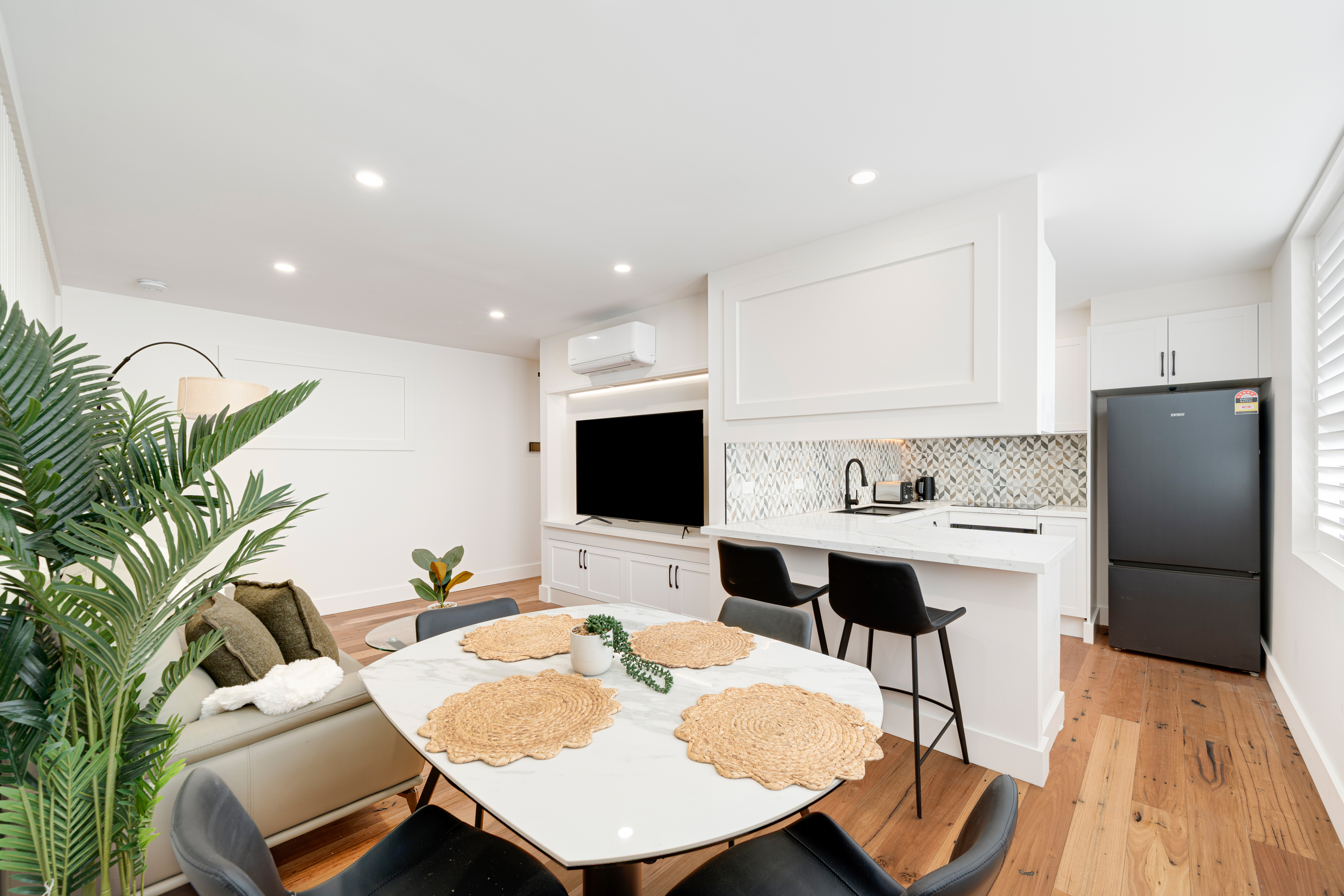 11/11 Fletcher Street, Essendon — view 2